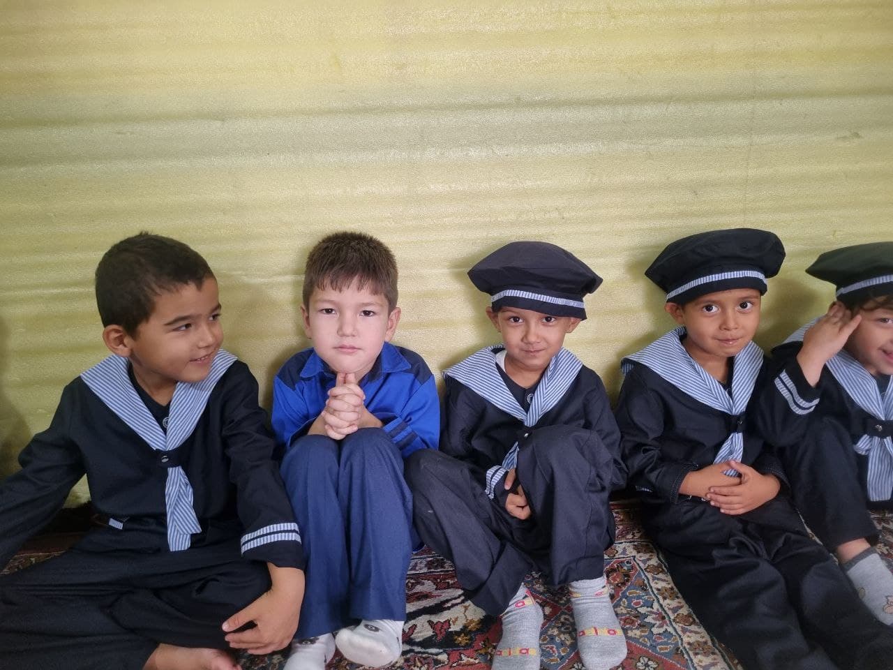 کودکستان مهر مادر
